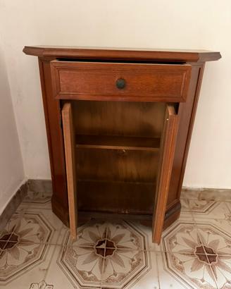 Mobiletto antico