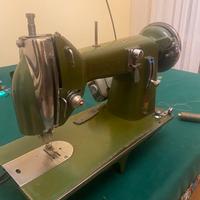 Macchina da cucire bianchi