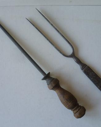 Antichi utensili da cucina acciaino e forchettone