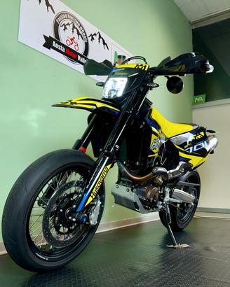 HUSQVARNA 701 SUPERMOTO ABS 4'000 km
