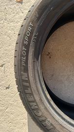 Gomme Michelin Pilot Sport EV 295/40 R21 111V EV