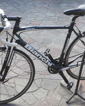 Bici da corsa Bianchi Intenso in carbonio