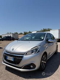 Peugeot 208 BlueHDi 75 5 porte Allure