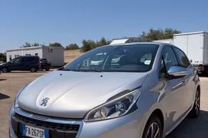 Peugeot 208 BlueHDi 75 5 porte Allure