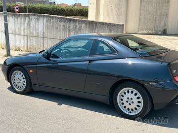 Alfa Romeo GTV 916