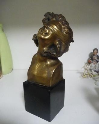 Scultura Dea Bendata