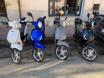 Scooter elettrico a pedalata assistita 48V 250W