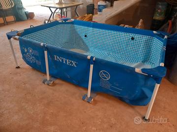 Piscina per giardino 2,10 x  1,50 metri.