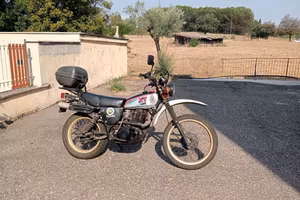YAMAHA XT500