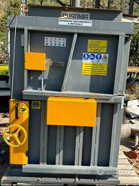 Compattatore plastica, carta, rifiuti.