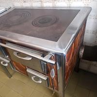 Stufa a legna d’epoca (rivestimento ceramica) 