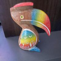 Statuetta tucano in legno