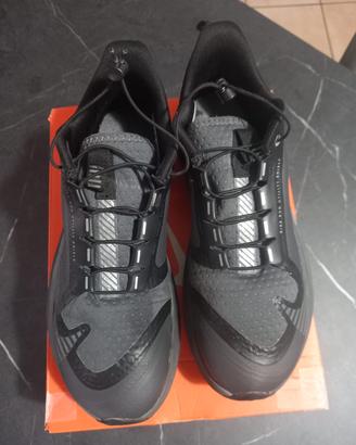 Scarpe sportive anti acqua Nike taglia EUR 35,5