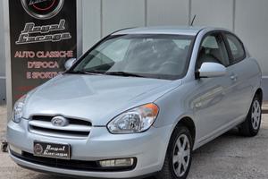Hyundai Accent 1.4 DYNAMIC METANO -soli km 65.000-