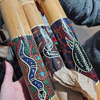 bastone della pioggia in bamboo dipinto a a mano