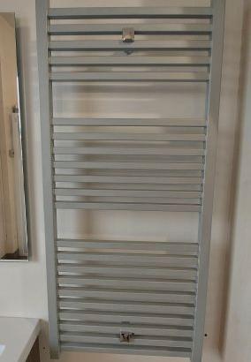 Termoarredo acciaio Argento Sabbiato Todi 111x50