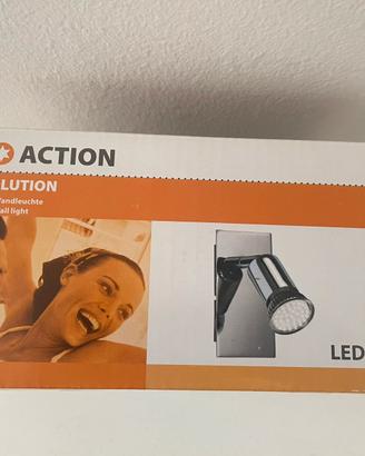 Lampada da muro tipo faretto con lampadina led