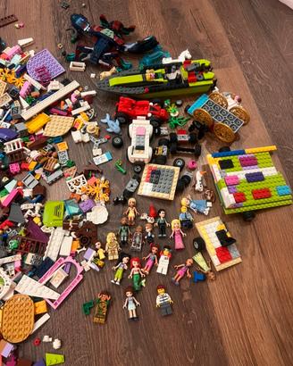 Lotto 3kg di lego