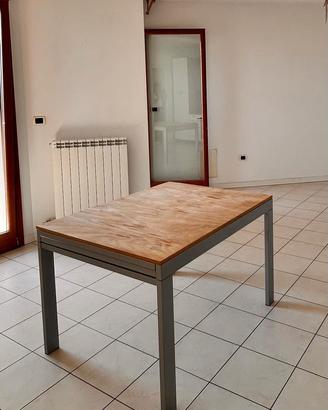 Tavolo da cucina/pranzo 