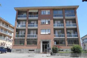 Appartamento di 109 m² con 4 locali e box auto a L