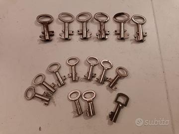 lotto 16 chiavi vintage