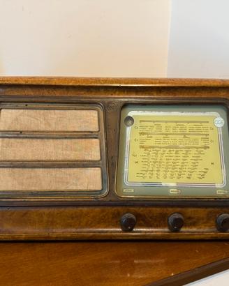 Radio d’epoca a valvole CGE