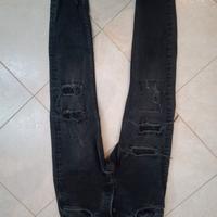 Jeans strappati zara