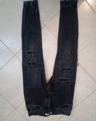 Jeans strappati zara