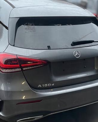 Mercedes Classe A Posteriore Completo