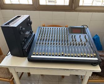 Registratore R8 e Mixer a 12 tracce mod 812 Fostex