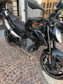 Ktm Duke 890 Da vetrina