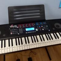 pianola elettrica RockJam completa di piedistallo 