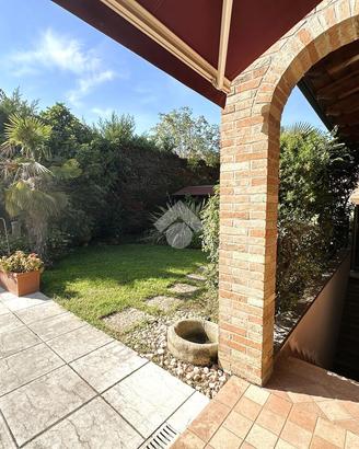 VILLA SINGOLA A CURTATONE