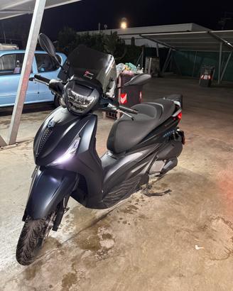 Beverly 300 S