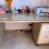 Scrivania da ufficio piu cassettiera