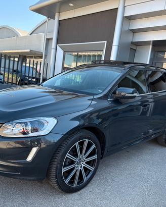 Volvo XC 60 XC60 D4 AWD Geartronic Summum DISTRIBU