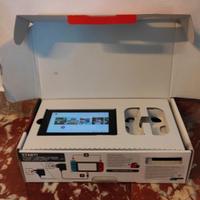 Nintendo switch modello rosso e nero 