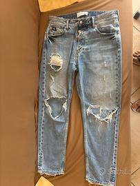 Jeans Calvin Klein modello strappato