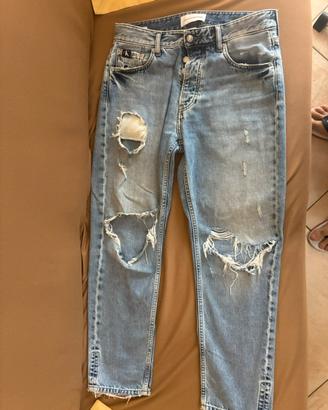 Jeans Calvin Klein modello strappato