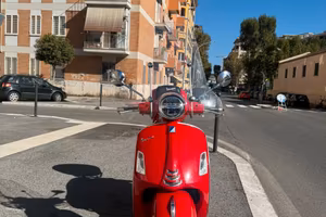 Piaggio Vespa GTS 300