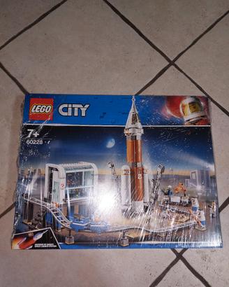 lego city 60228 deep space rocket