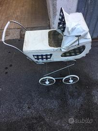 Carrozzina per bambola modello barbarella vintage
