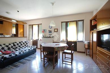 3 LOCALI A ALBA