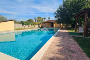 VILLA SINGOLA A CISTERNA DI LATINA