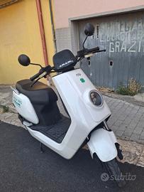 Niu scooter elettrico 50 cc