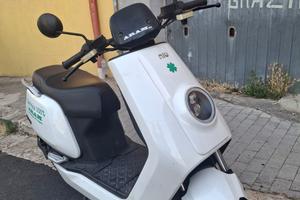 Niu scooter elettrico 50 cc