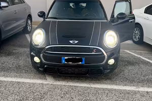 MINI Cooper S allestimento JCW