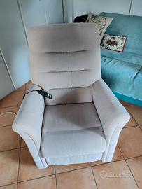 Poltrona reclinabile elettricamente