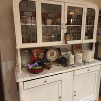 Credenza con vetrina