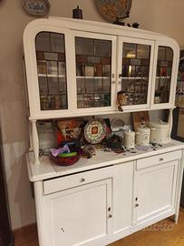Credenza con vetrina